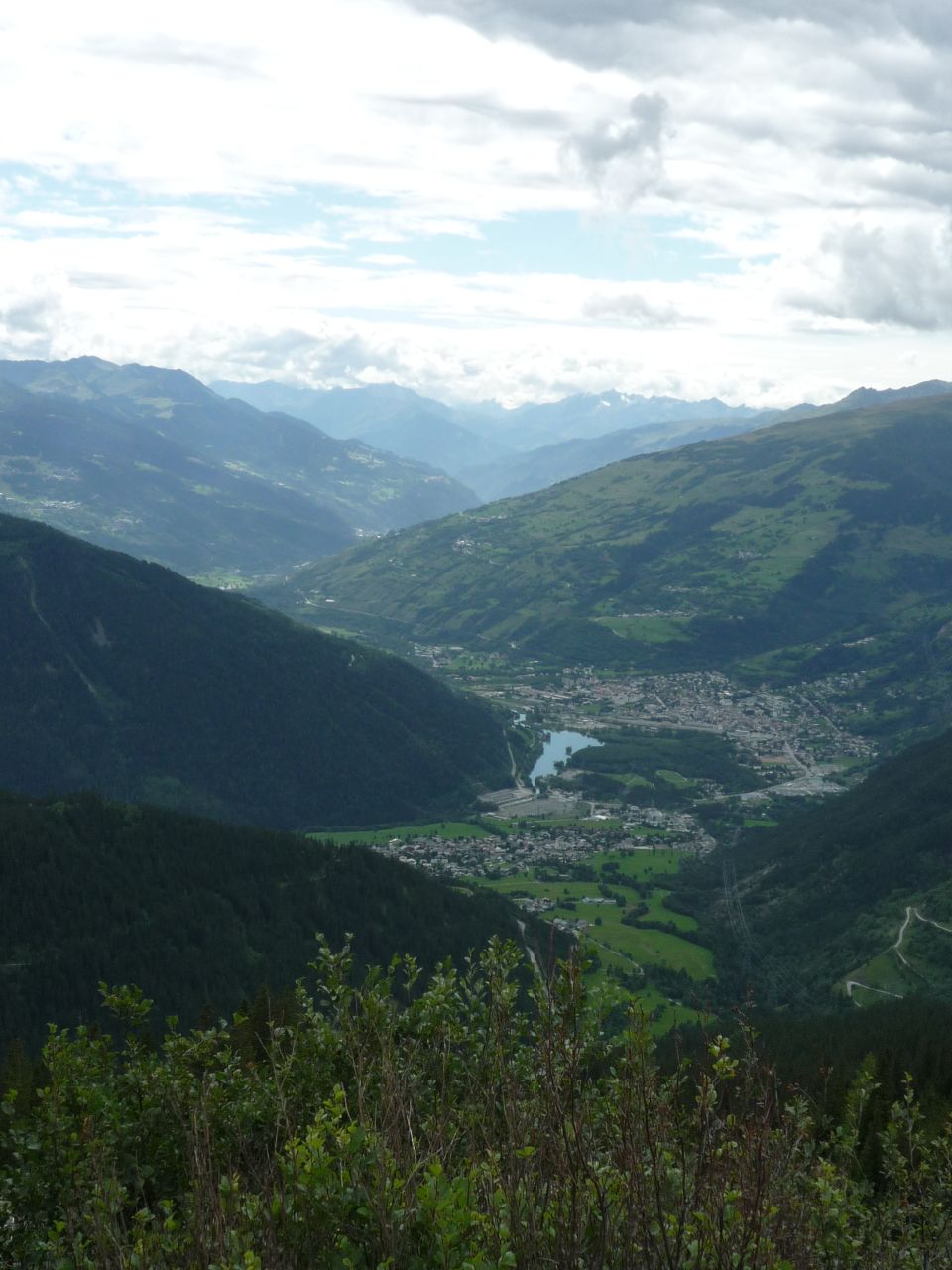 Blick auf Bourg-Saint-Maurice bei der Abfahrt vom Kleinen Sankt Bernhard