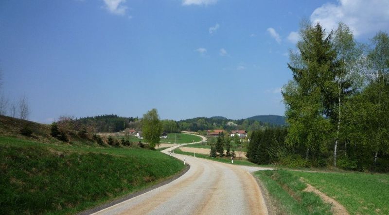 Strasse nach Herrenfehlburg